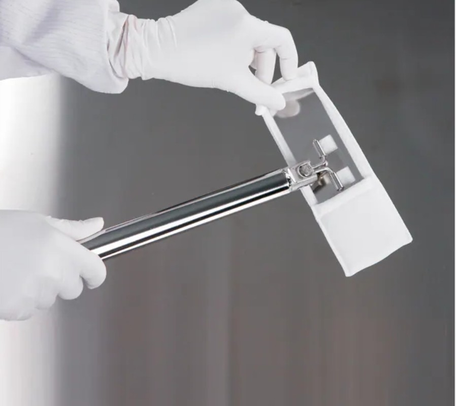 Isolators cleaning